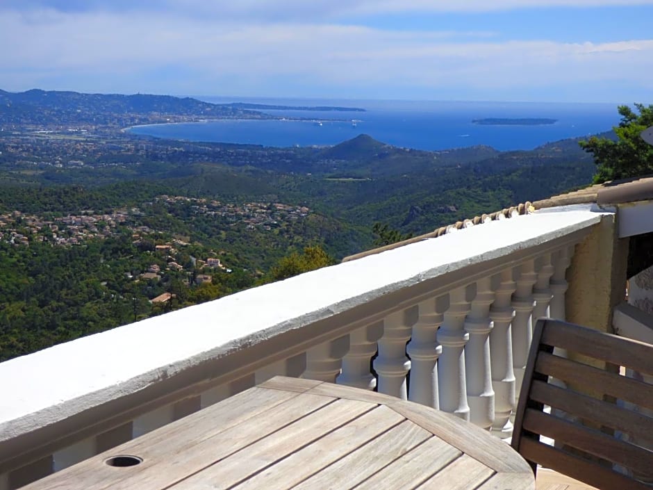 Chambres d'Hôtes Vue Mer L'Estérel Panoramique