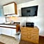 Pink Champagne Motel