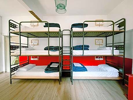 6-Bed Mixed Dormitory Room