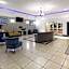 La Quinta Inn & Suites by Wyndham Deer Park