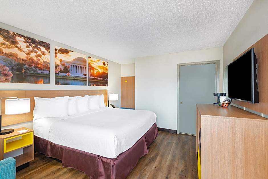 Days Inn by Wyndham Charlottesville/University Area