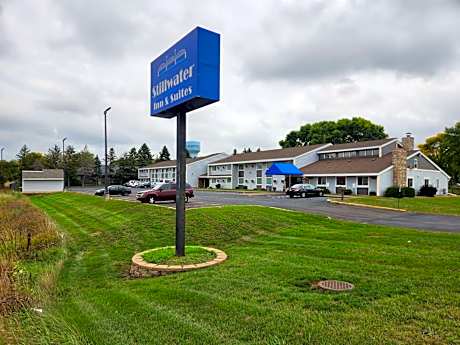 Stillwater Inn & Suites