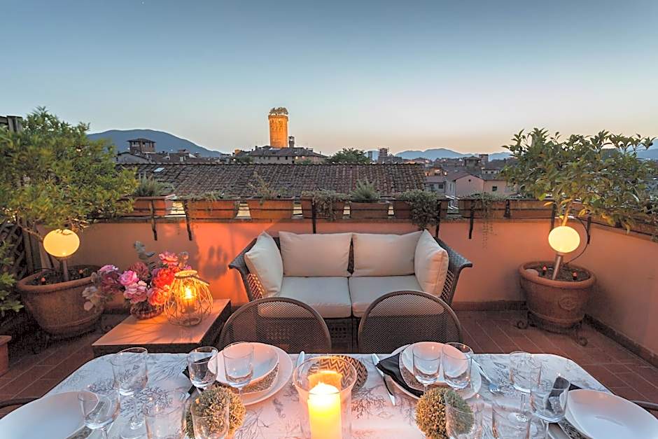 Casa Emy in Lucca With 3 Bedrooms and 2 Bathrooms