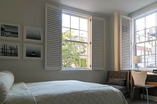 Beacon Hill Hotel