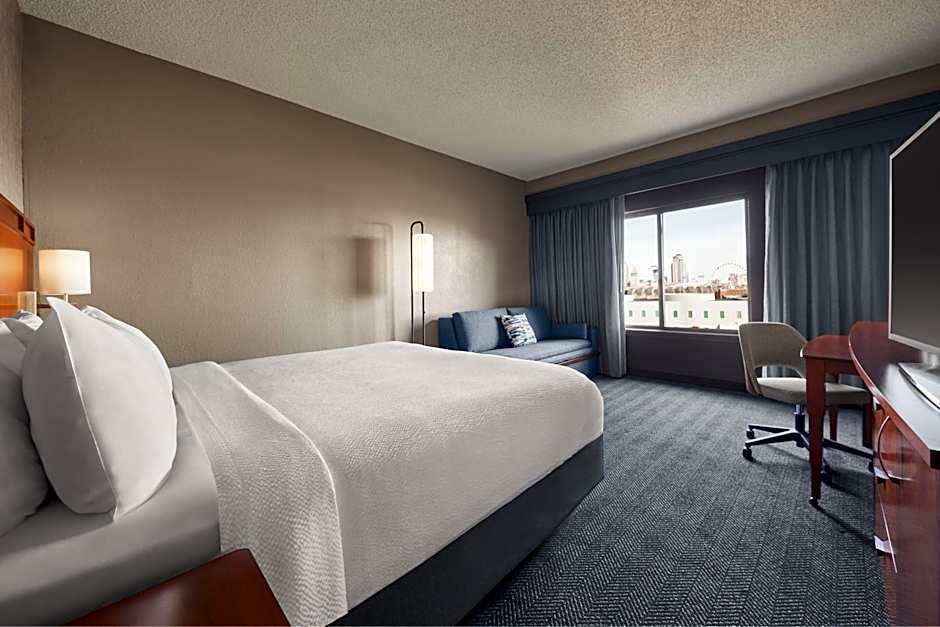 Courtyard by Marriott St Louis Downtown West