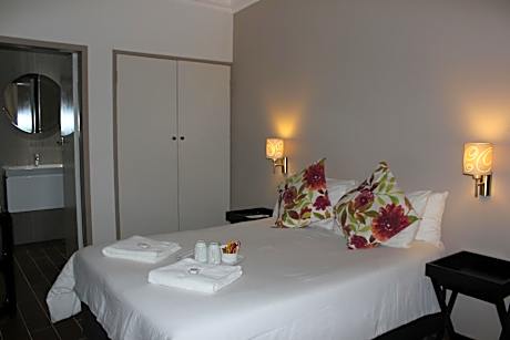 Deluxe Double Room with Bath