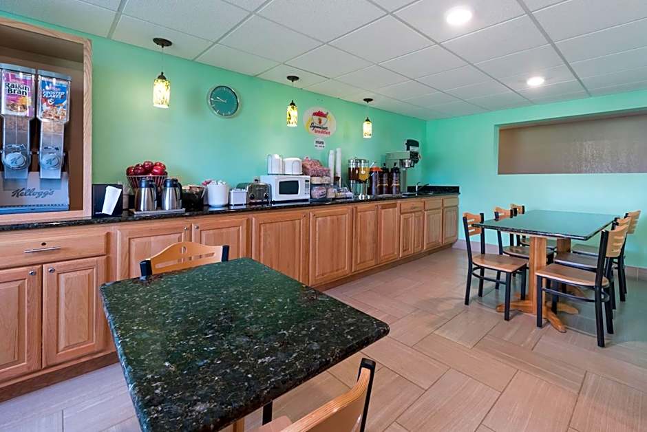 Super 8 by Wyndham Devils Lake