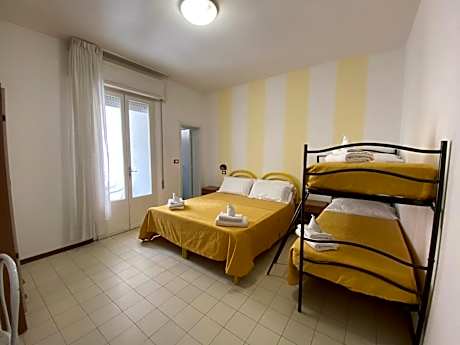 Classic Quadruple Room