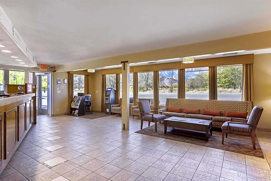 Best Western Plus Frontier Motel