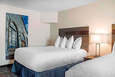 Queen Room with Two Queen Beds - Non-Smoking