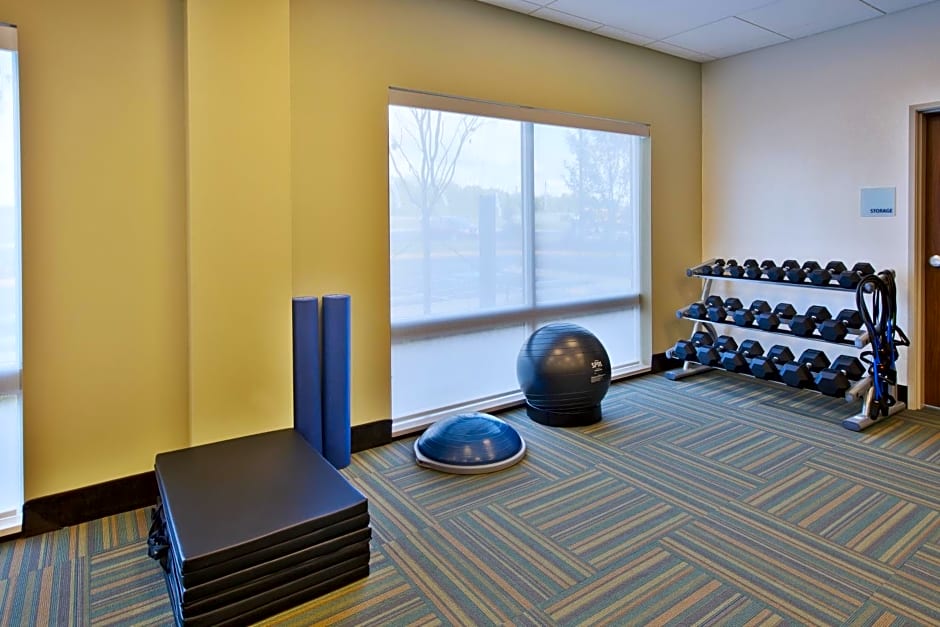 Holiday Inn Express and Suites South Hill By IHG