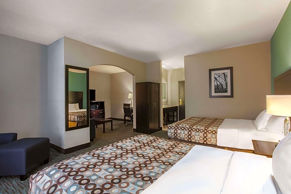 La Quinta Inn & Suites by Wyndham Knoxville East