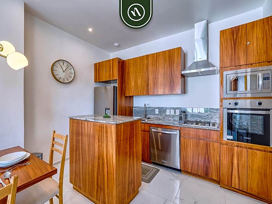 Great Design 1BR Condo - Rooftop pool