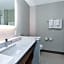 Holiday Inn Express & Suites - Grand Rapids Airport - South by IHG