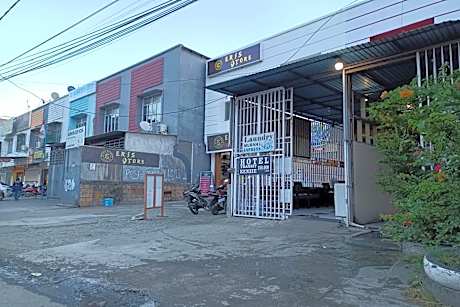 OYO 93485 Hotel Kenzie Sentani