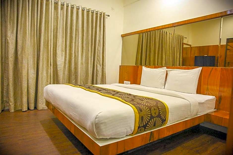 Hotel Madhuri Executive