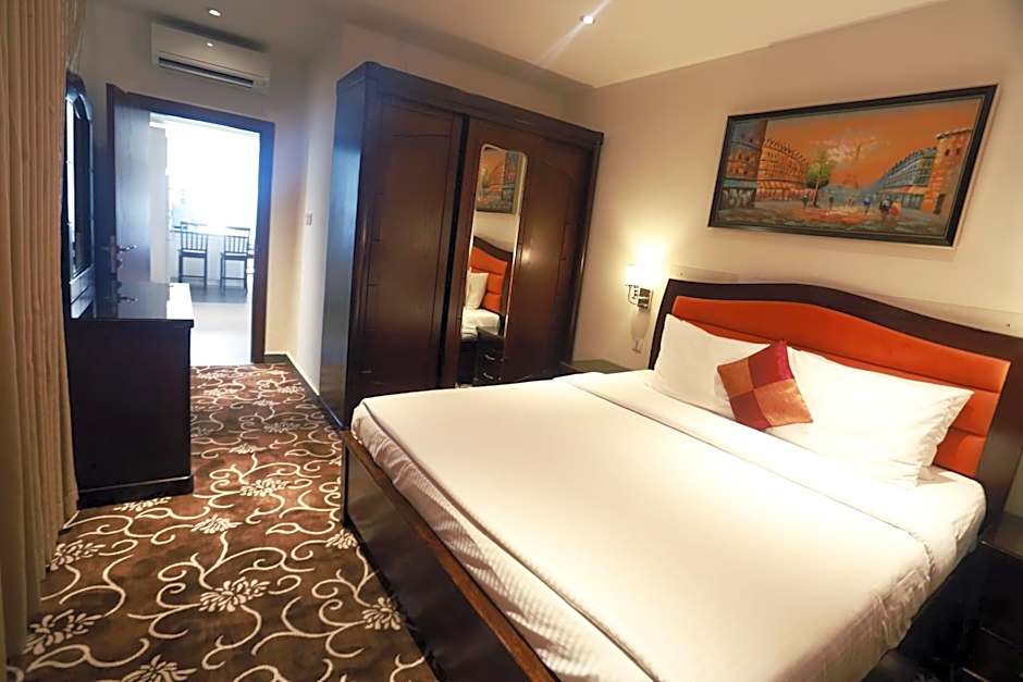 Naylover Hotel Suites