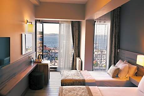 Family Room with Sea View