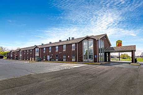 Super 8 by Wyndham Nixa/Springfield Area