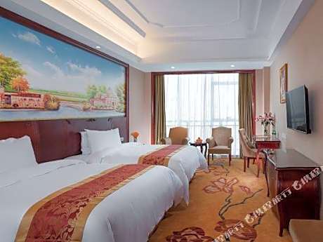 Vienna International Hotel (Shenzhen Cooperation Zone)
