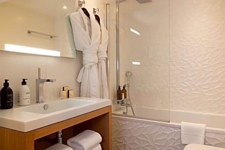 Superior room (max 2 adults) double or twin