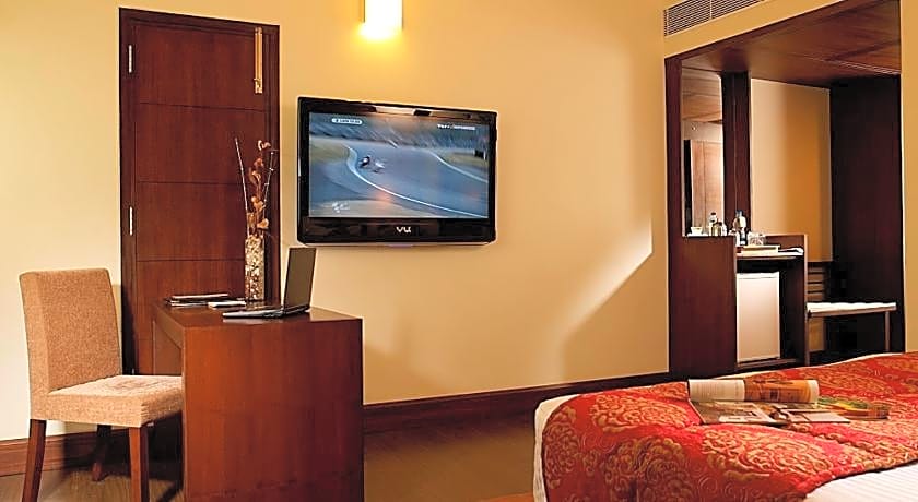 Express Towers Hotel