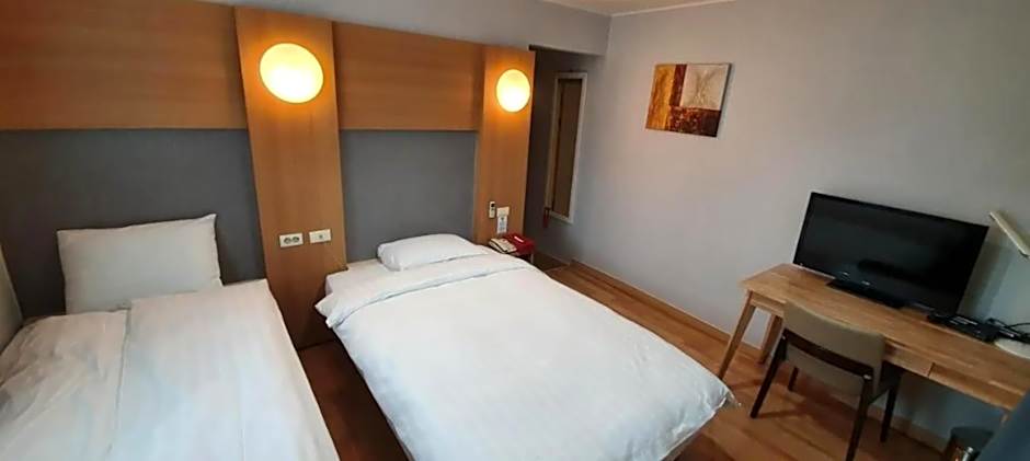 Apple Tree Pohang Hotel