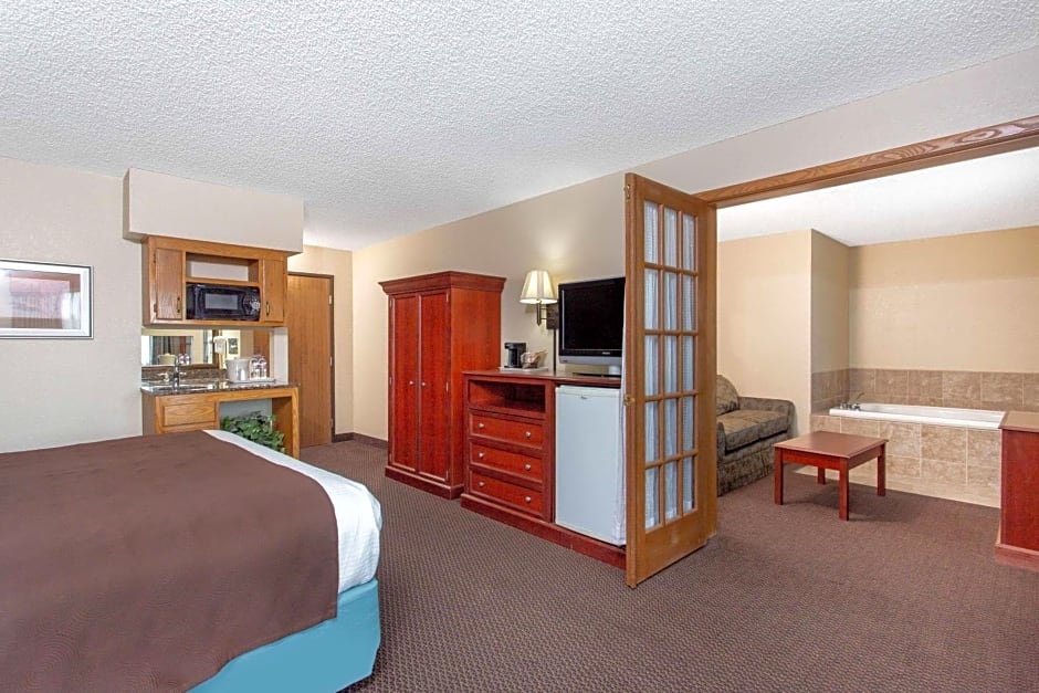 AmericInn by Wyndham Chippewa Falls
