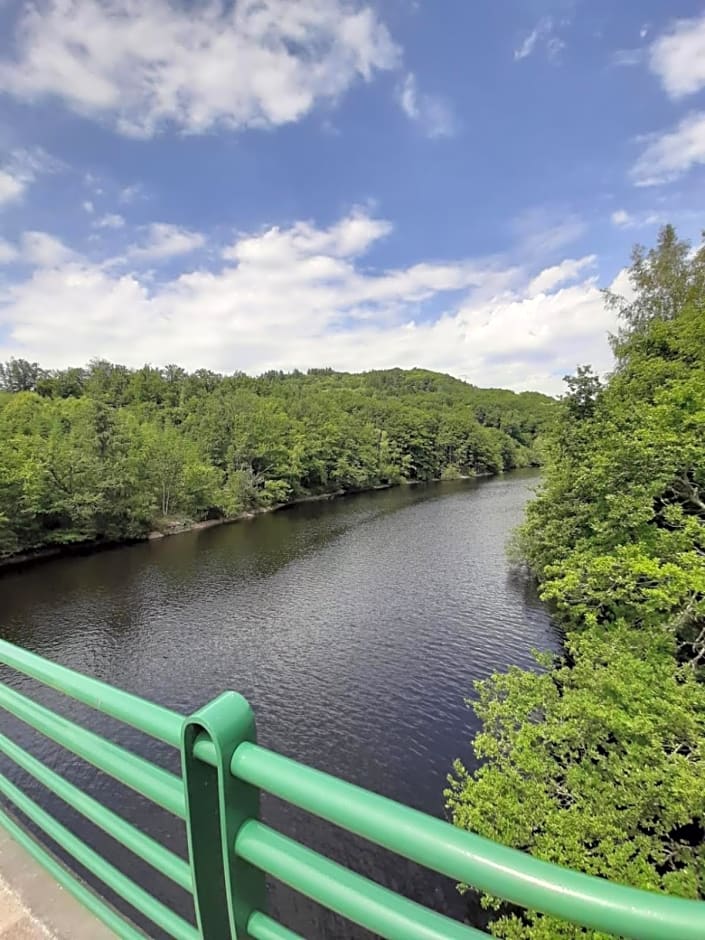 Chateau Sourliavoux, appartement en chambres d'hôtes