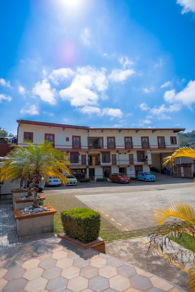 Hotel & Suites Posada Molina