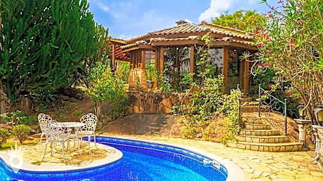 Casa Europeia com Lareira & Piscina em Indaiatuba