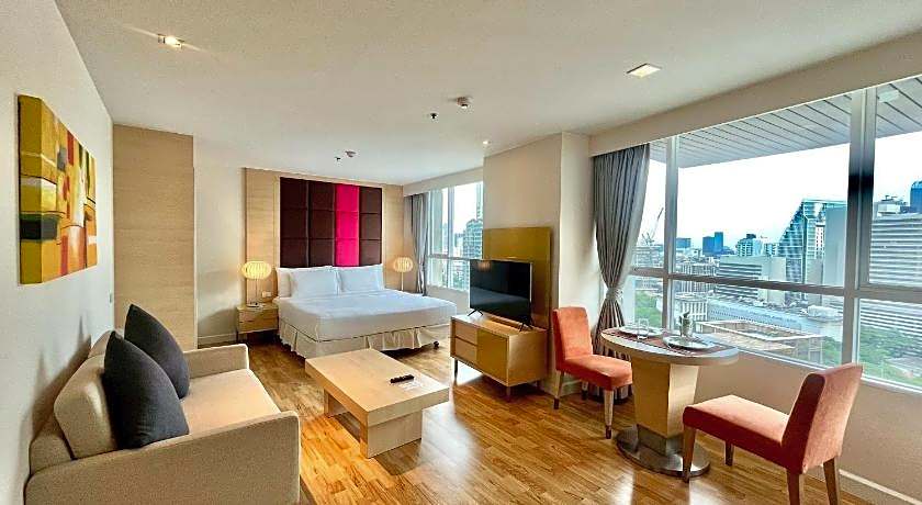 Urbana Langsuan Bangkok