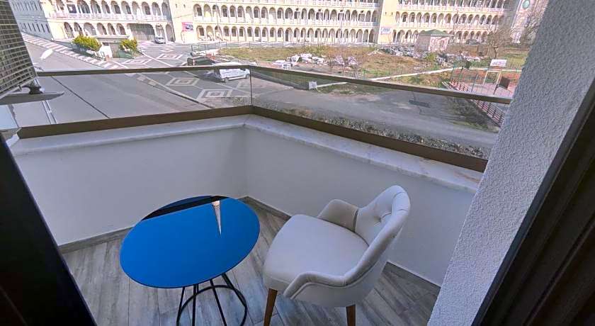 Luxury Airport Hotel By Zazzoni-İstanbul Airport