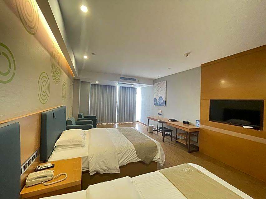 GreenTree Inn Zhenjiang Dagang New District Tonggang Road Butterfly Square