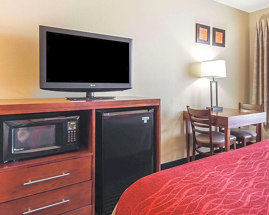 Comfort Inn Owatonna near Medical Center