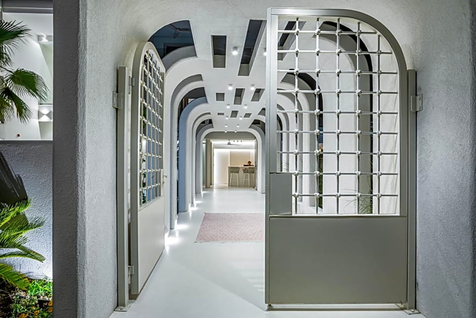 Cocoοns Suites & Villas Fourka