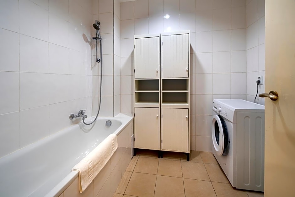 New Town - Apple Apartments