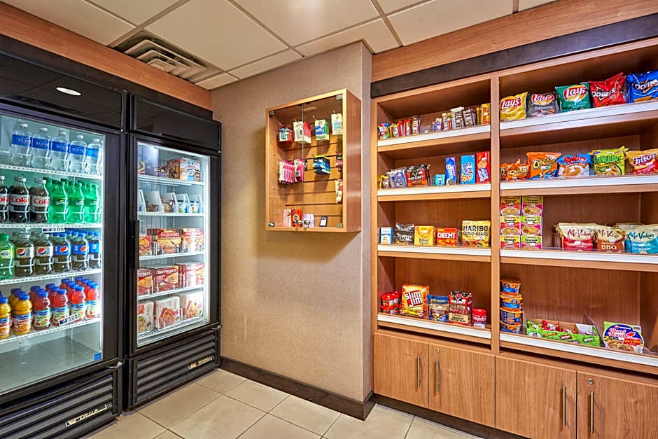 Holiday Inn Express & Suites El Paso Airport By IHG