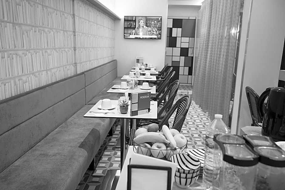 Hotel Du Mont Dore Batignolles