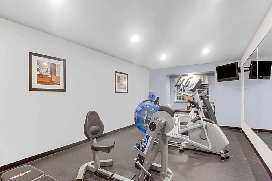 Microtel Inn & Suites By Wyndham Bath