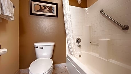 2 Queen Beds, Non-Smoking, High Speed Internet Access, Lcd Television, Microwave And Refrigerator, C