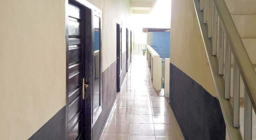 RedDoorz Syariah @ Penginapan Queen Sungai Penuh