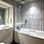 Premier Inn London Heathrow Airport T2 & T3 - Bath Road