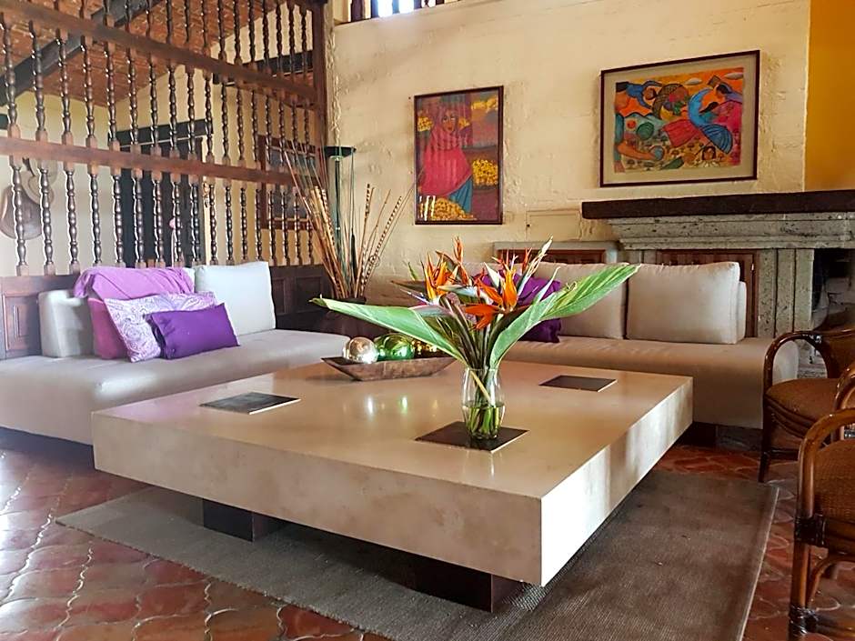 Casa Palomas Bed and Breakfast