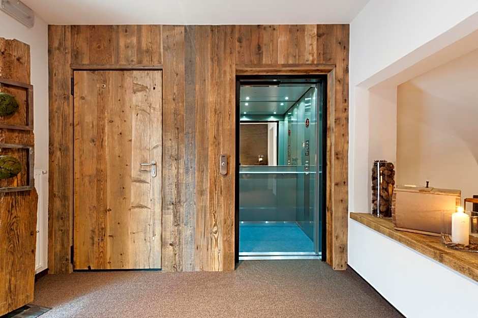 Burgus - Design Suites & Apartments