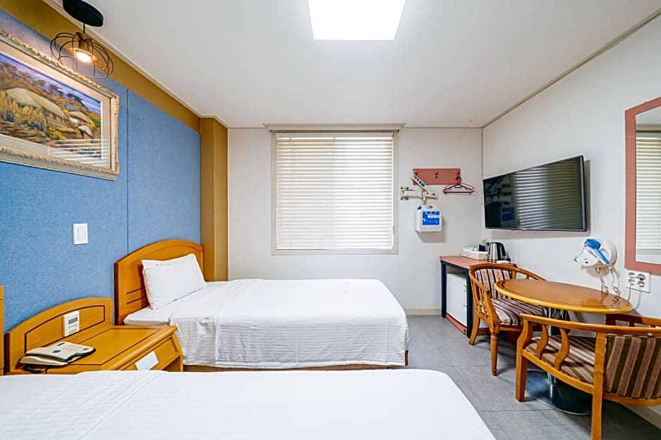 Champion Hotel
