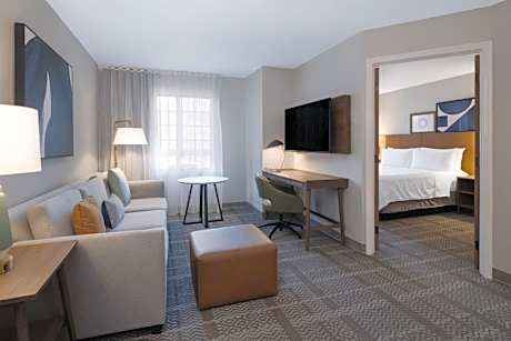 One-Bedroom King Suite