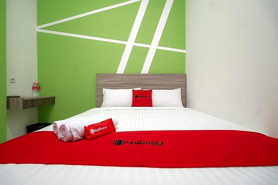RedDoorz Plus @ Grand Tara Homestay Palembang
