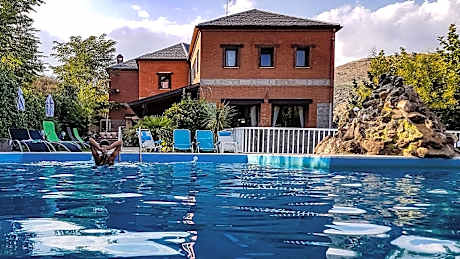 Hotel Rural Don Burguillo