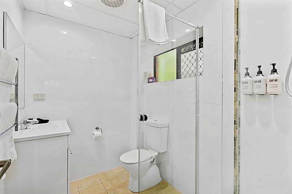Quality Hotel Robertson Gardens
